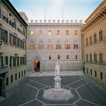 Piazza Salimbeni